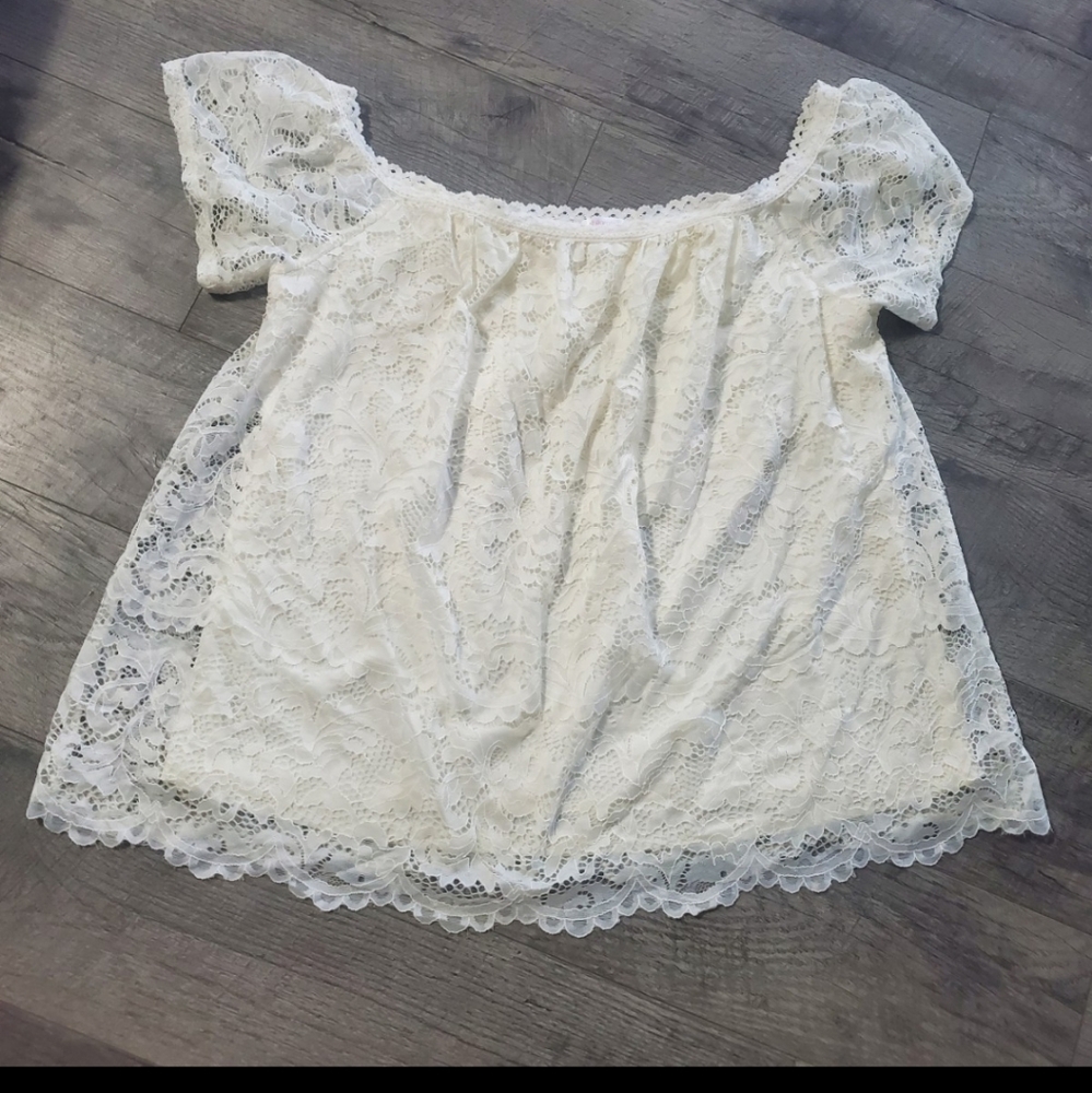 Xhilaration Off White Lace Blouse